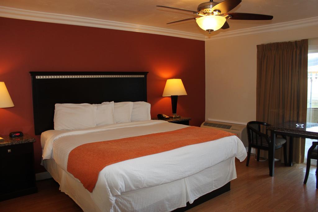 Travelodge By Wyndham Santa Maria Εξωτερικό φωτογραφία